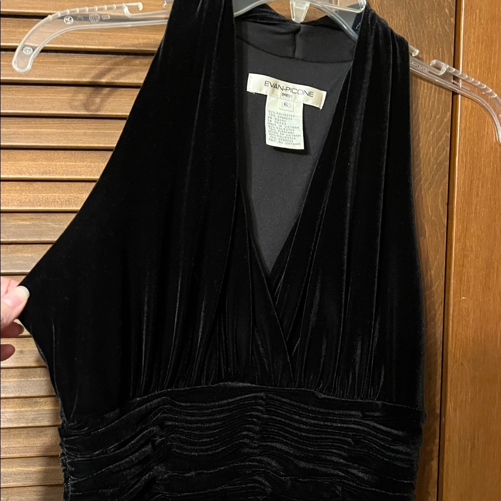Evan Picone Black Velvet Halter Dress - Picture 3 of 6